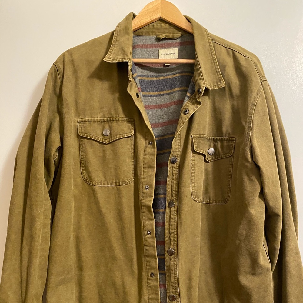 Men’s large lined button down shirt